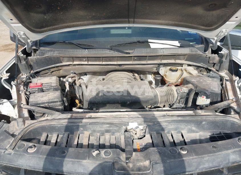 Photo 10 of 2019 Chevrolet Silverado 1500 LT (VIN 1GCUYDED4KZ153377)