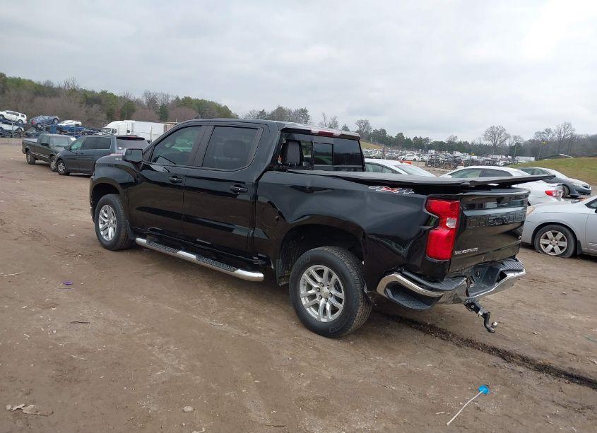 Photo 3 of 2019 Chevrolet Silverado 1500 LT (VIN 1GCUYDED4KZ215621)