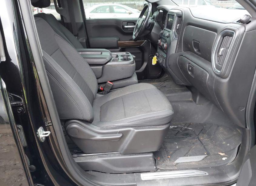 Photo 5 of 2019 Chevrolet Silverado 1500 LT (VIN 1GCUYDED4KZ215621)