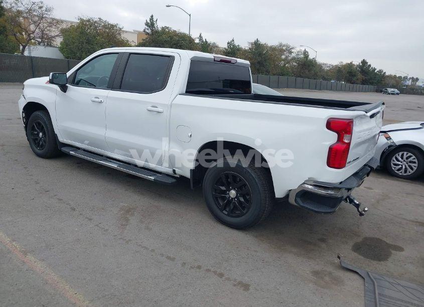 Photo 3 of 2019 Chevrolet Silverado 1500 LT (VIN 1GCUYDED4KZ226778)