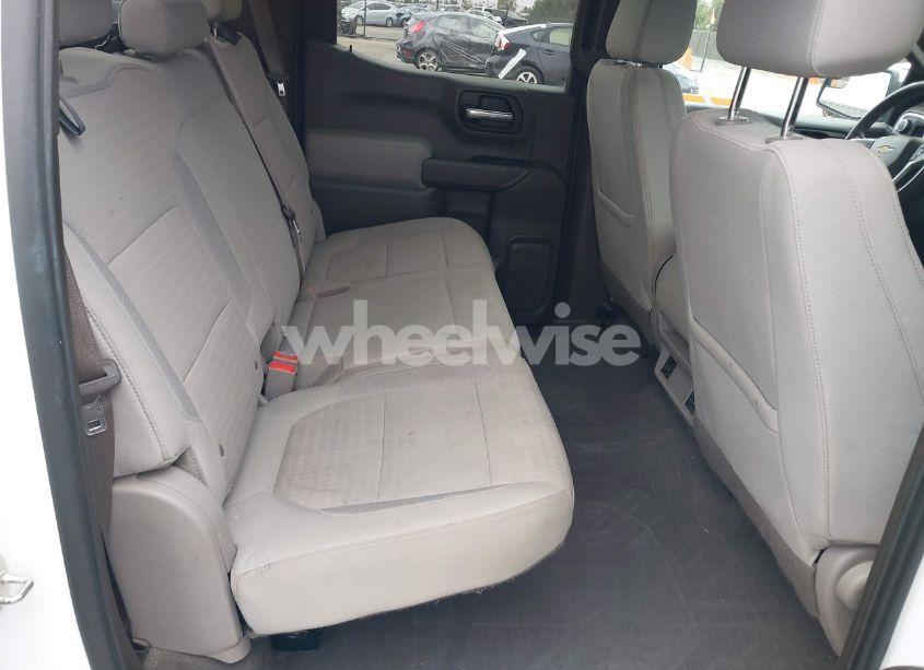 Photo 8 of 2019 Chevrolet Silverado 1500 LT (VIN 1GCUYDED4KZ226778)