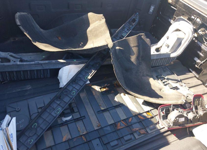 Photo 12 of 2019 Chevrolet Silverado 1500 LT (VIN 1GCUYDED4KZ232418)