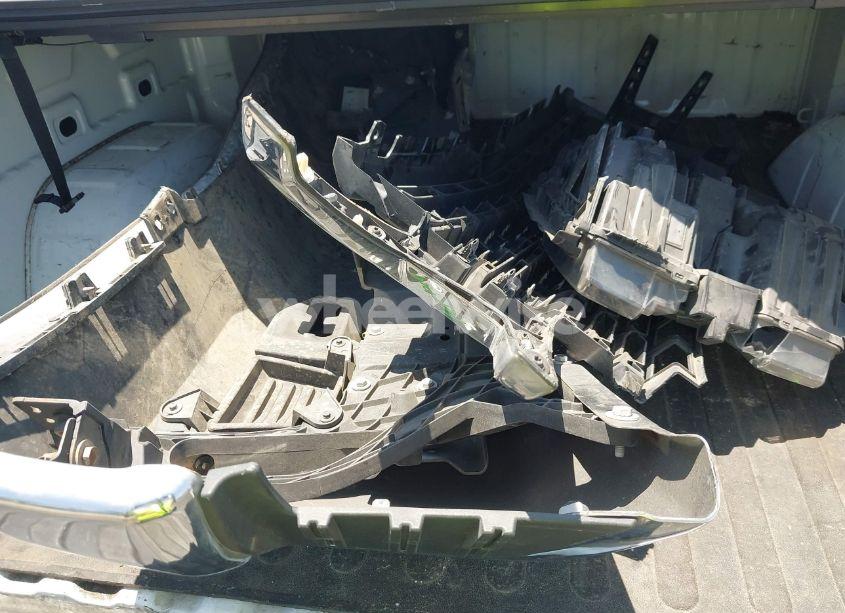 Photo 12 of 2019 Chevrolet Silverado 1500 LT (VIN 1GCUYDED4KZ318148)