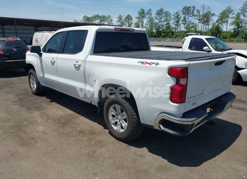 Photo 3 of 2019 Chevrolet Silverado 1500 LT (VIN 1GCUYDED4KZ318148)