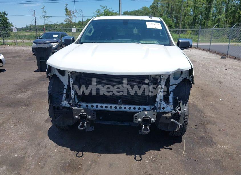 Photo 6 of 2019 Chevrolet Silverado 1500 LT (VIN 1GCUYDED4KZ318148)