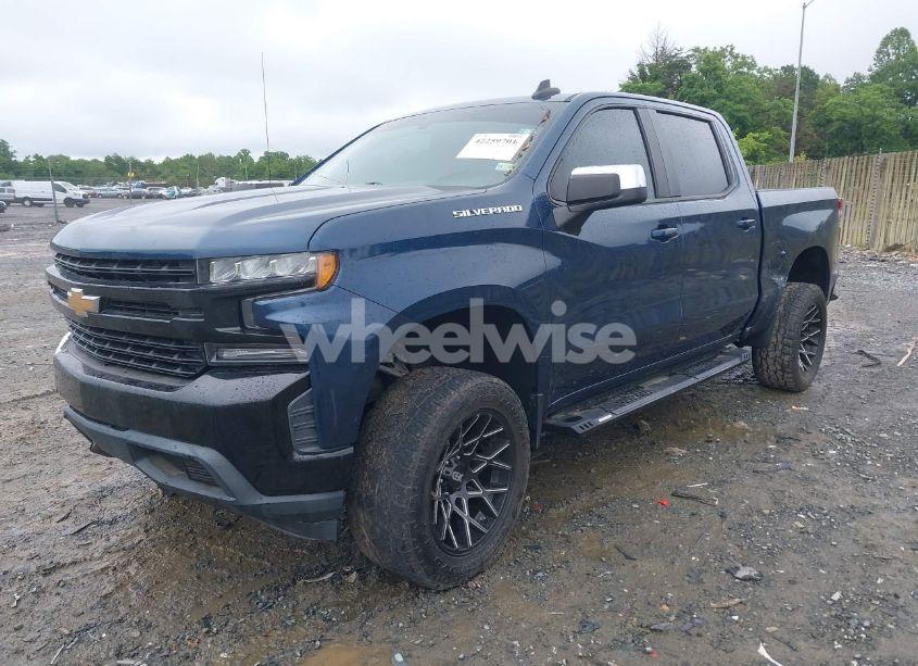 Photo 2 of 2019 Chevrolet Silverado 1500 LT (VIN 1GCUYDED4KZ327271)