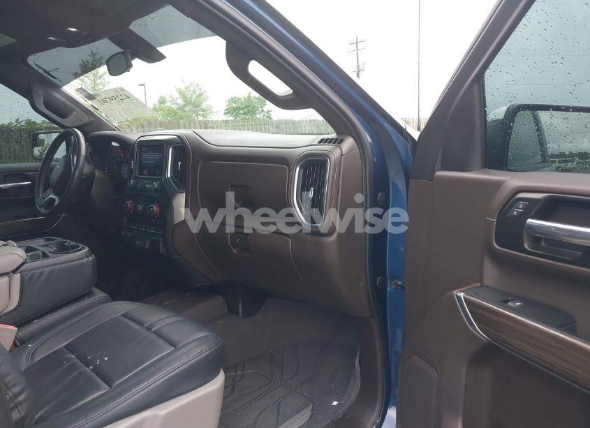 Photo 5 of 2019 Chevrolet Silverado 1500 LT (VIN 1GCUYDED4KZ327271)