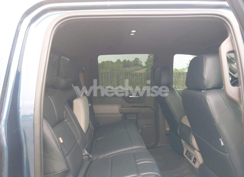 Photo 8 of 2019 Chevrolet Silverado 1500 LT (VIN 1GCUYDED4KZ327271)