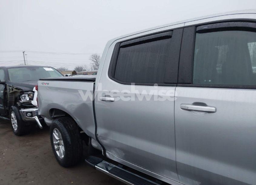 Photo 6 of 2021 Chevrolet Silverado 1500 4WD SHORT BED LT (VIN 1GCUYDED4MZ133651)