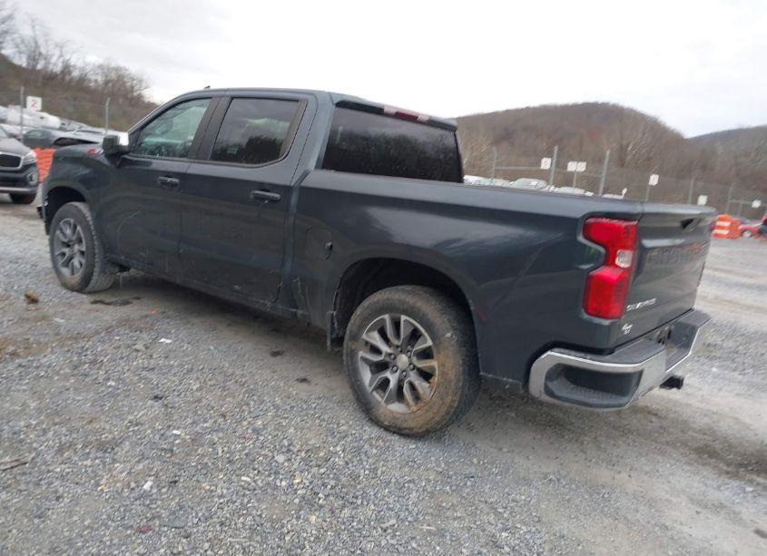 Photo 3 of 2021 Chevrolet Silverado 1500 4WD SHORT BED LT (VIN 1GCUYDED5MZ380452)