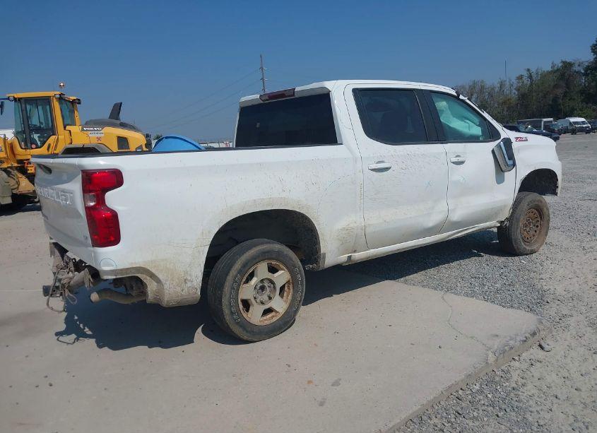 Photo 4 of 2022 Chevrolet Silverado 1500 LTD 4WD SHORT BED LT (VIN 1GCUYDED5NZ206463)