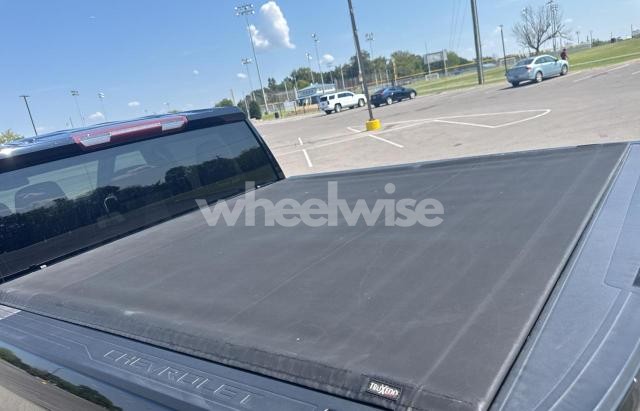 Photo 9 of 2019 CHEVROLET SILVERADO K1500 LT (VIN 1GCUYDED6KZ146141)