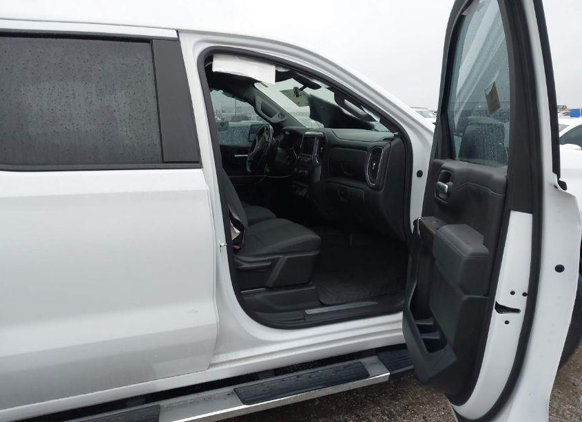 Photo 5 of 2019 Chevrolet Silverado 1500 LT (VIN 1GCUYDED7KZ188351)