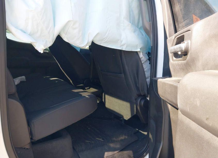 Photo 8 of 2019 Chevrolet Silverado 1500 LT (VIN 1GCUYDED7KZ188351)