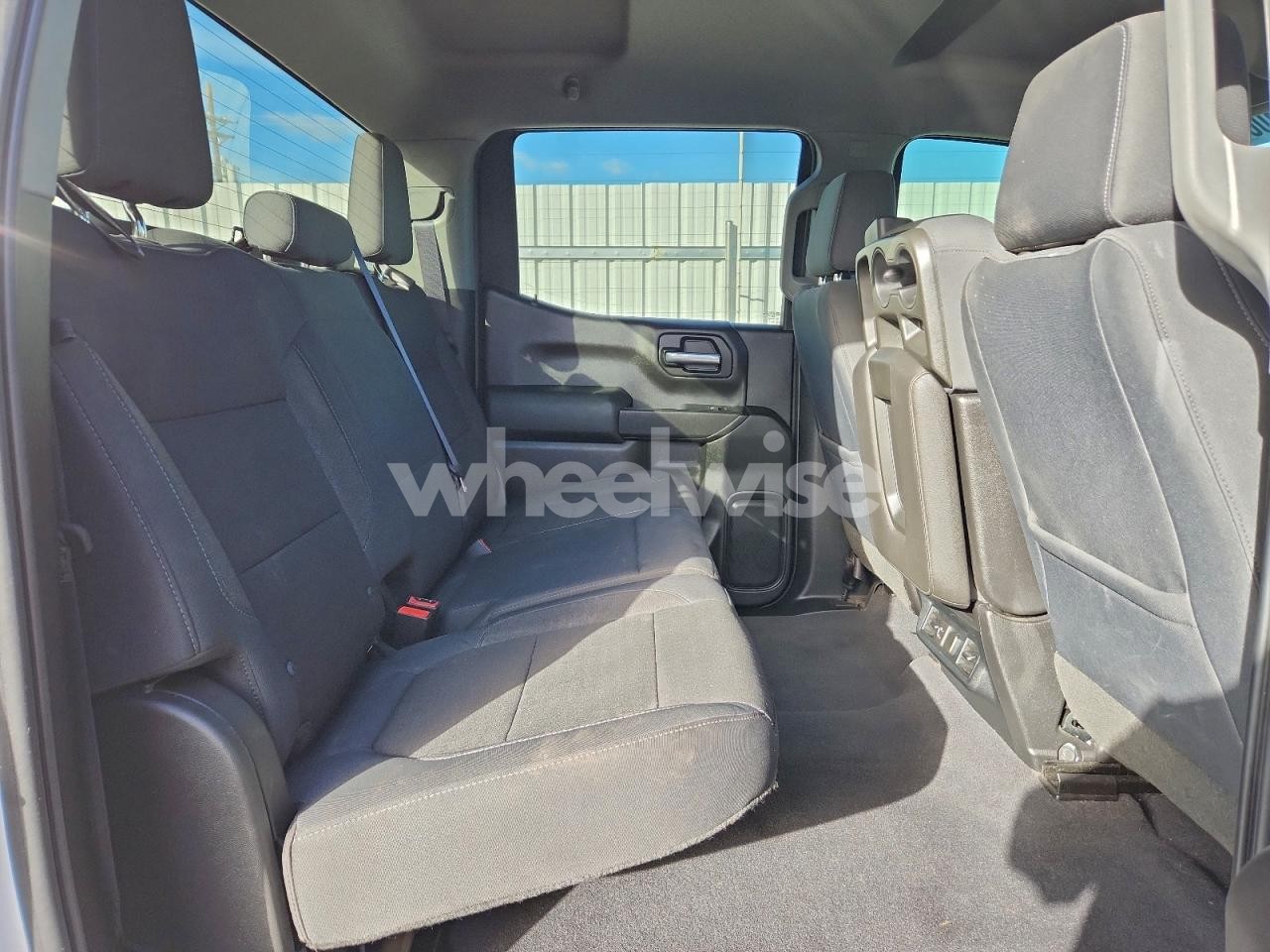 Photo 10 of 2019 CHEVROLET SILVERADO K1500 LT (VIN 1GCUYDED7KZ216066)