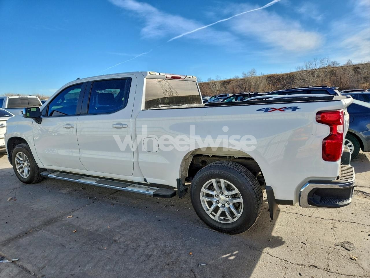 Photo 2 of 2019 CHEVROLET SILVERADO K1500 LT (VIN 1GCUYDED7KZ216066)