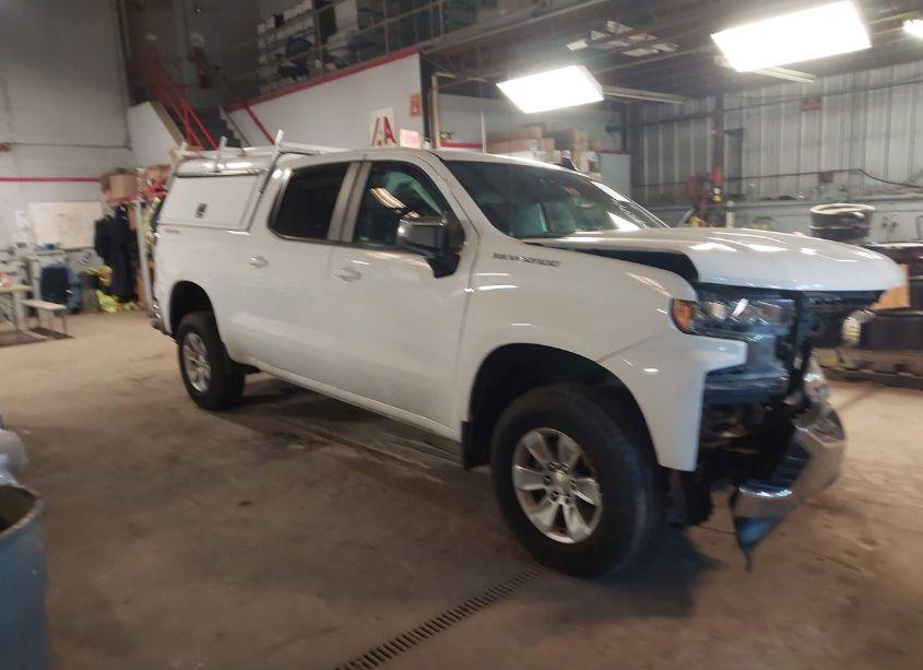 2022 Chevrolet Silverado 1500 LTD 4WD SHORT BED LT (VIN 1GCUYDED7NZ116795) main photo