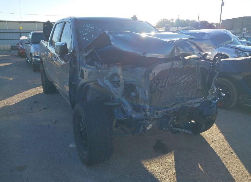 2019 Chevrolet Silverado 1500 LT (VIN 1GCUYDED8KZ135416) main photo