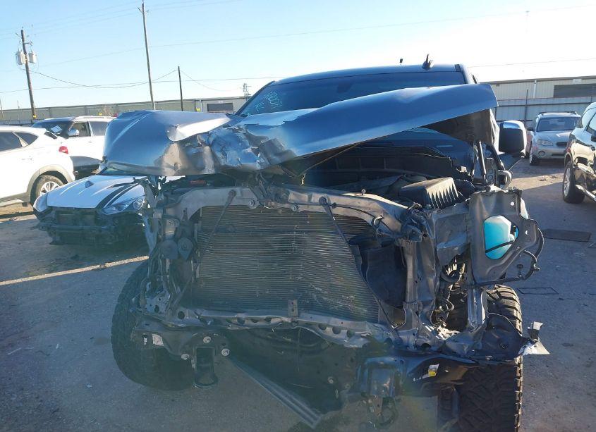 Photo 13 of 2019 Chevrolet Silverado 1500 LT (VIN 1GCUYDED8KZ135416)