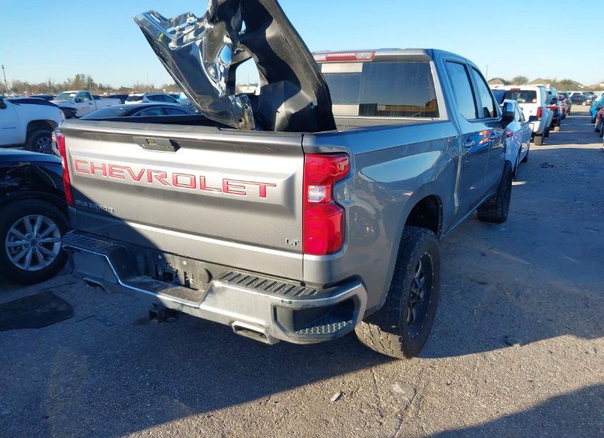 Photo 4 of 2019 Chevrolet Silverado 1500 LT (VIN 1GCUYDED8KZ135416)