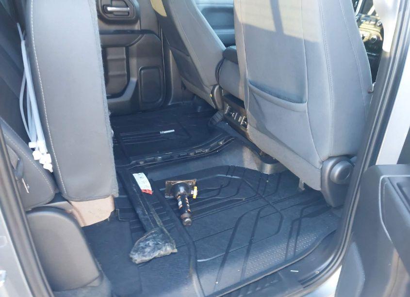 Photo 8 of 2019 Chevrolet Silverado 1500 LT (VIN 1GCUYDED8KZ135416)