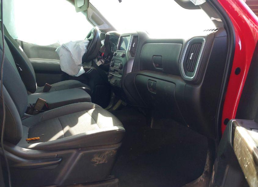 Photo 5 of 2019 Chevrolet Silverado 1500 LT (VIN 1GCUYDED8KZ170019)