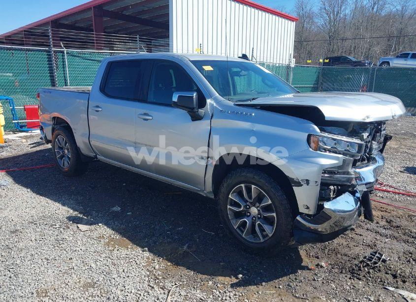 2020 Chevrolet Silverado 1500 4WD SHORT BED LT (VIN 1GCUYDED8LZ156087) main photo