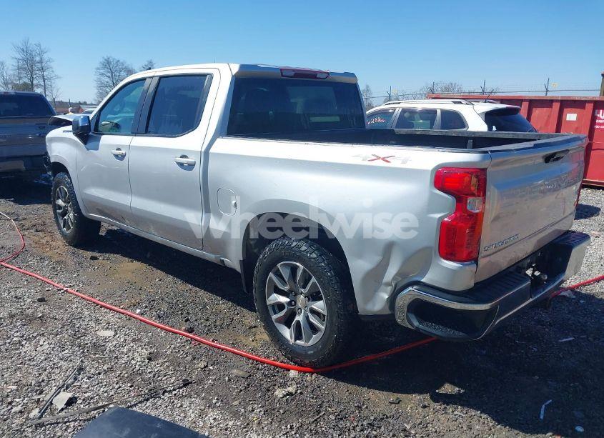 Photo 3 of 2020 Chevrolet Silverado 1500 4WD SHORT BED LT (VIN 1GCUYDED8LZ156087)