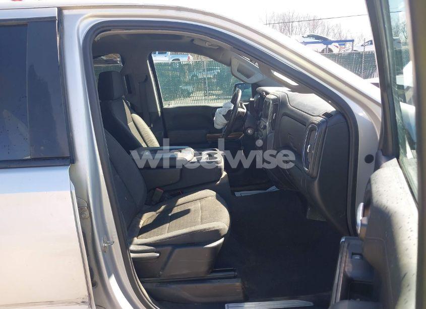 Photo 5 of 2020 Chevrolet Silverado 1500 4WD SHORT BED LT (VIN 1GCUYDED8LZ156087)