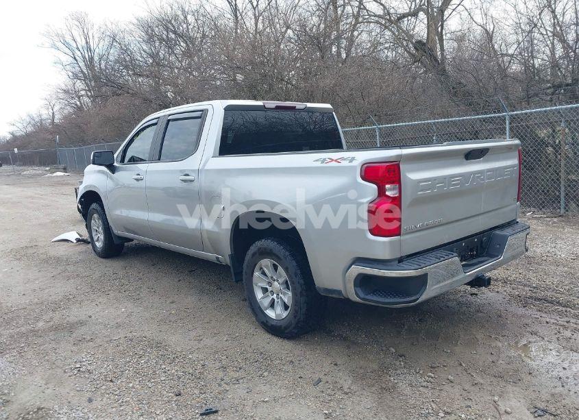 Photo 3 of 2021 Chevrolet Silverado 1500 4WD SHORT BED LT (VIN 1GCUYDED8MZ188894)