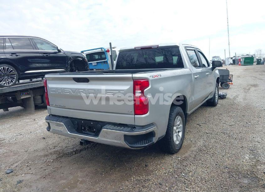 Photo 4 of 2021 Chevrolet Silverado 1500 4WD SHORT BED LT (VIN 1GCUYDED8MZ188894)