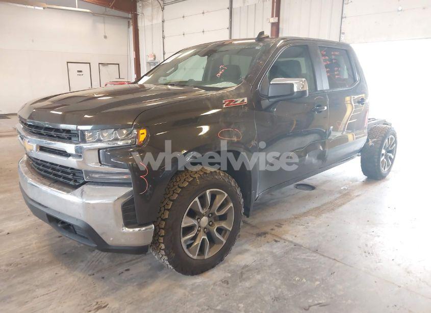 Photo 2 of 2021 Chevrolet Silverado 1500 4WD SHORT BED LT (VIN 1GCUYDED8MZ231212)