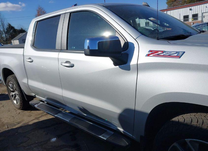 Photo 13 of 2021 Chevrolet Silverado 1500 4WD SHORT BED LT (VIN 1GCUYDED8MZ259639)