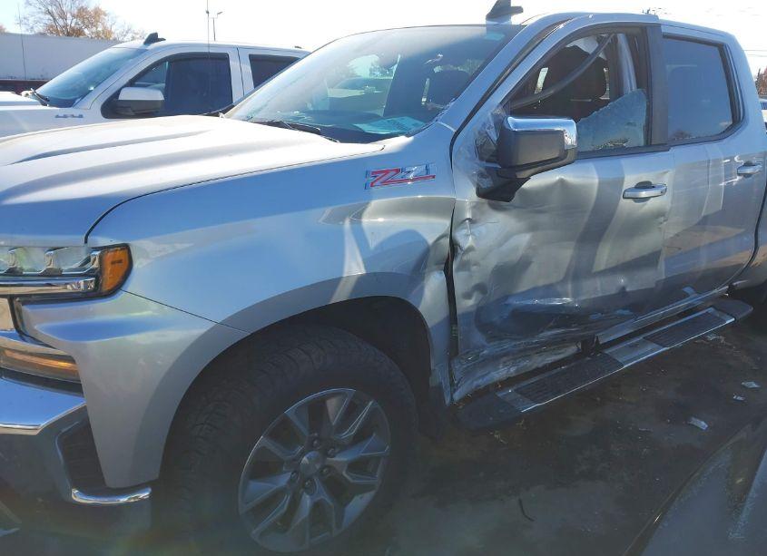 Photo 6 of 2021 Chevrolet Silverado 1500 4WD SHORT BED LT (VIN 1GCUYDED8MZ259639)