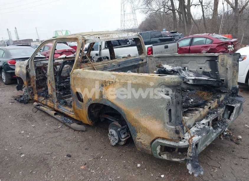 Photo 3 of 2019 Chevrolet Silverado 1500 LT (VIN 1GCUYDED9KZ142195)