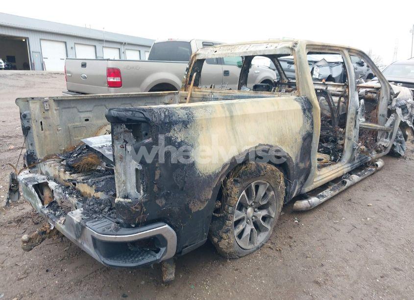 Photo 4 of 2019 Chevrolet Silverado 1500 LT (VIN 1GCUYDED9KZ142195)