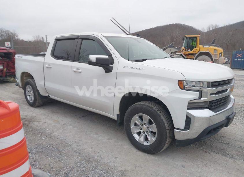 2020 Chevrolet Silverado 1500 4WD SHORT BED LT (VIN 1GCUYDED9LZ192421) main photo