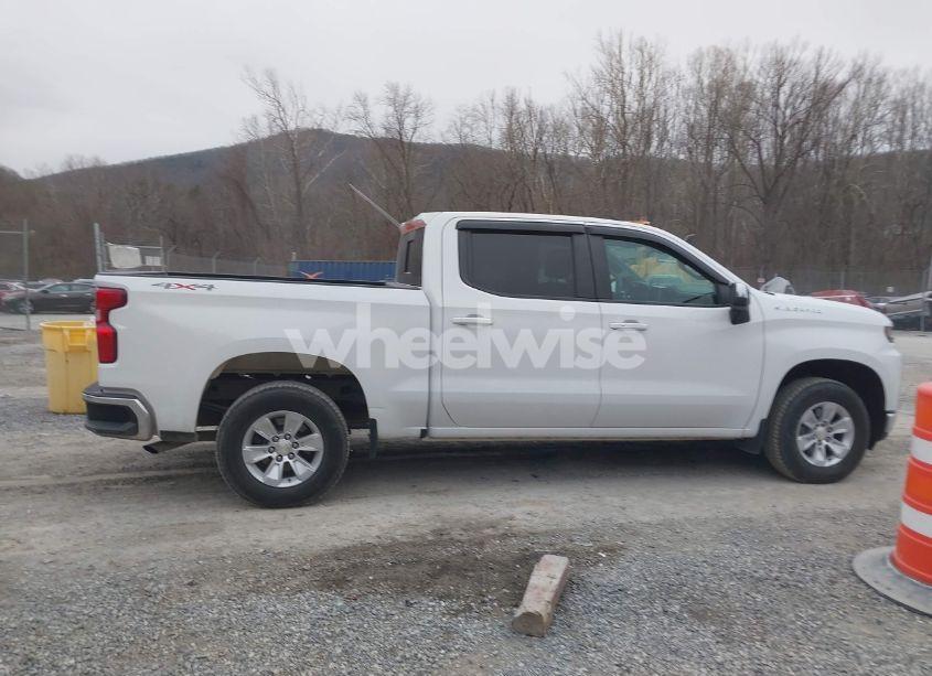 Photo 13 of 2020 Chevrolet Silverado 1500 4WD SHORT BED LT (VIN 1GCUYDED9LZ192421)