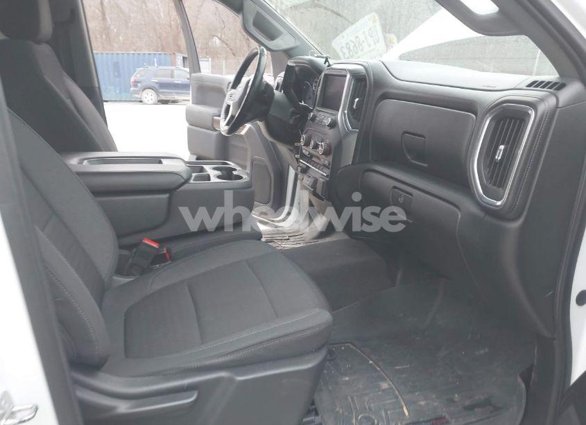Photo 5 of 2020 Chevrolet Silverado 1500 4WD SHORT BED LT (VIN 1GCUYDED9LZ192421)
