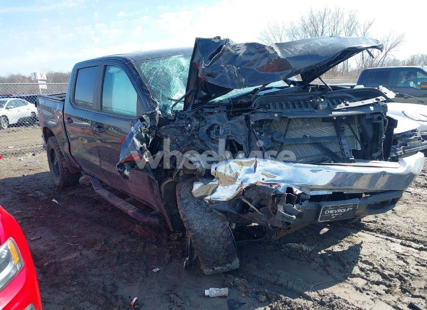 2019 Chevrolet Silverado 1500 LT (VIN 1GCUYDEDXKZ104149) main photo