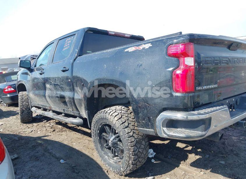 Photo 15 of 2019 Chevrolet Silverado 1500 LT (VIN 1GCUYDEDXKZ104149)