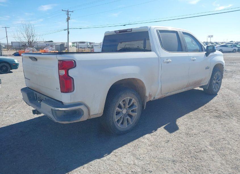 Photo 4 of 2019 Chevrolet Silverado 1500 LT (VIN 1GCUYDEDXKZ115491)