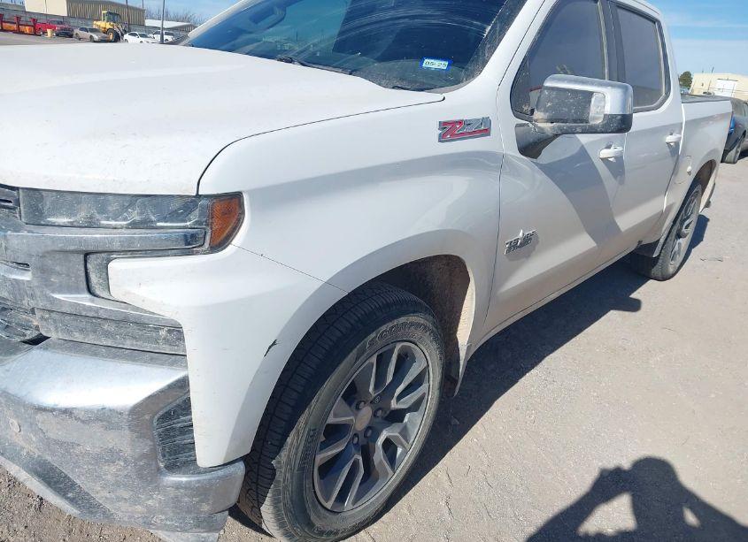 Photo 6 of 2019 Chevrolet Silverado 1500 LT (VIN 1GCUYDEDXKZ115491)