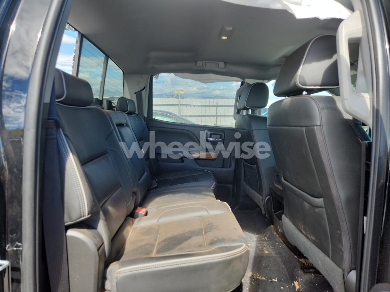 Photo 10 of 2019 CHEVROLET SILVERADO K2500 HIGH COUNTRY (VIN 1GCUYDEDXKZ127155)