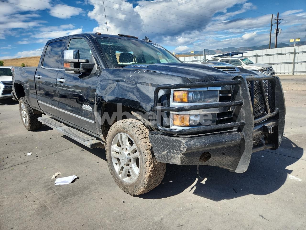 Photo 4 of 2019 CHEVROLET SILVERADO K2500 HIGH COUNTRY (VIN 1GCUYDEDXKZ127155)