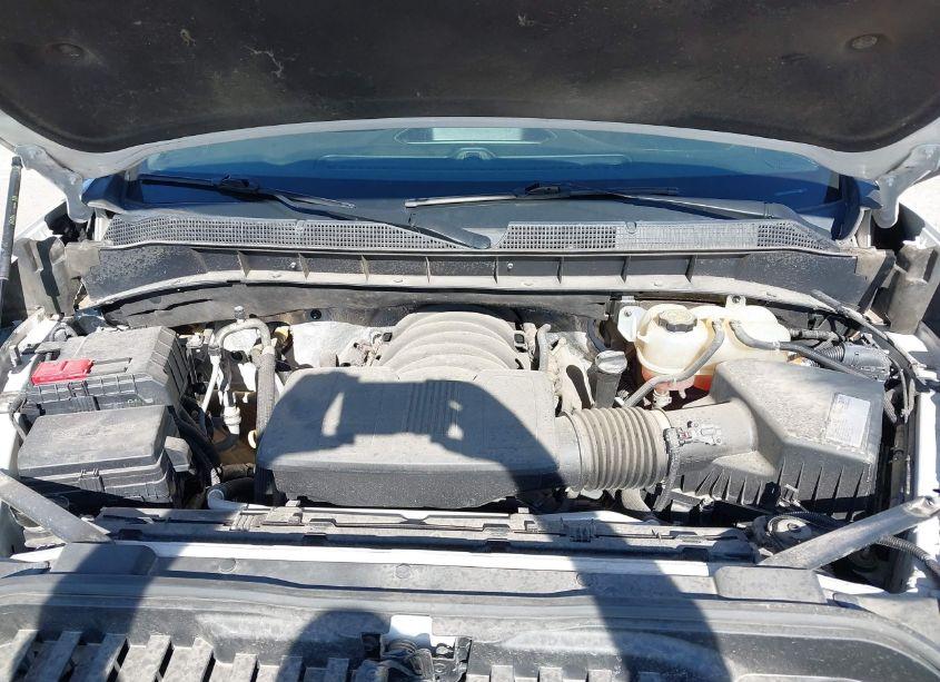 Photo 10 of 2019 Chevrolet Silverado 1500 LT (VIN 1GCUYDEDXKZ158230)