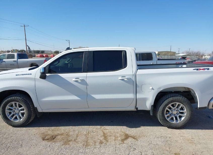 Photo 14 of 2019 Chevrolet Silverado 1500 LT (VIN 1GCUYDEDXKZ158230)