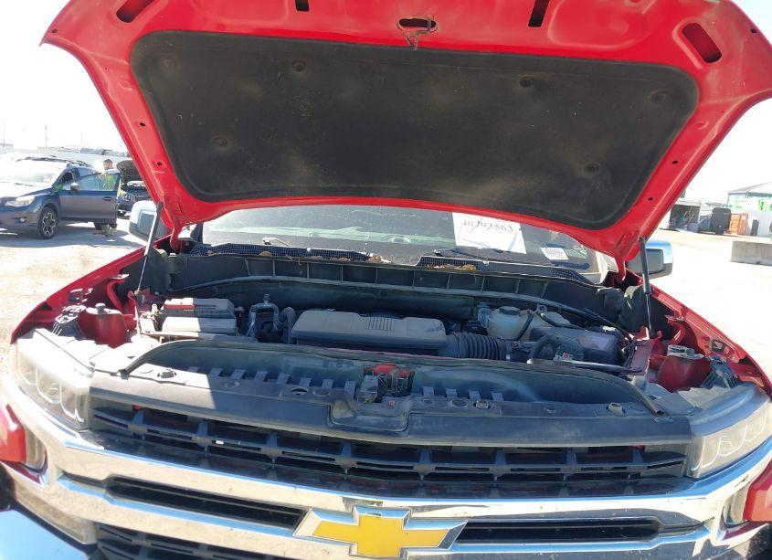 Photo 10 of 2019 Chevrolet Silverado 1500 LT (VIN 1GCUYDEDXKZ176226)