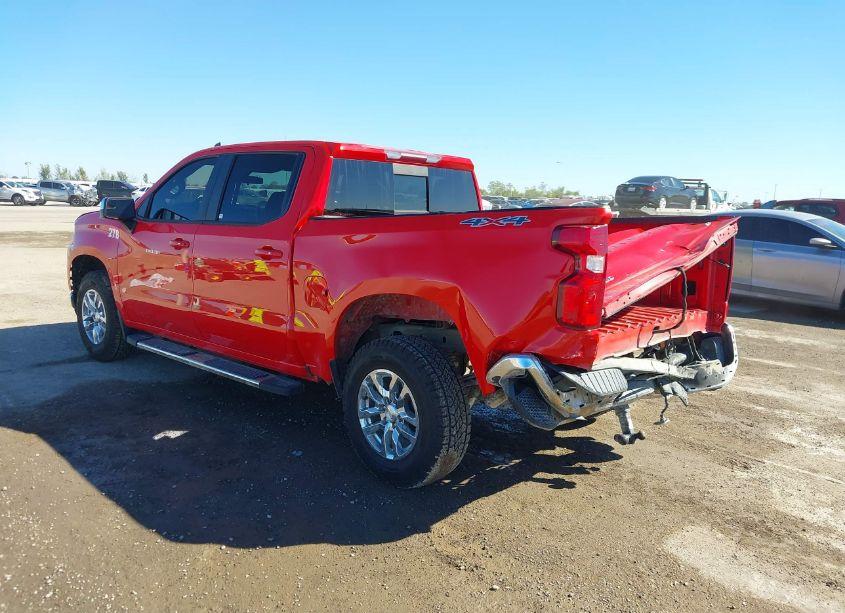 Photo 3 of 2019 Chevrolet Silverado 1500 LT (VIN 1GCUYDEDXKZ176226)