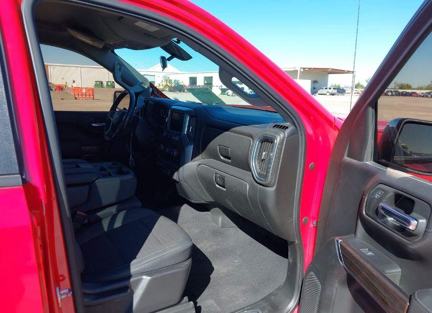 Photo 5 of 2019 Chevrolet Silverado 1500 LT (VIN 1GCUYDEDXKZ176226)